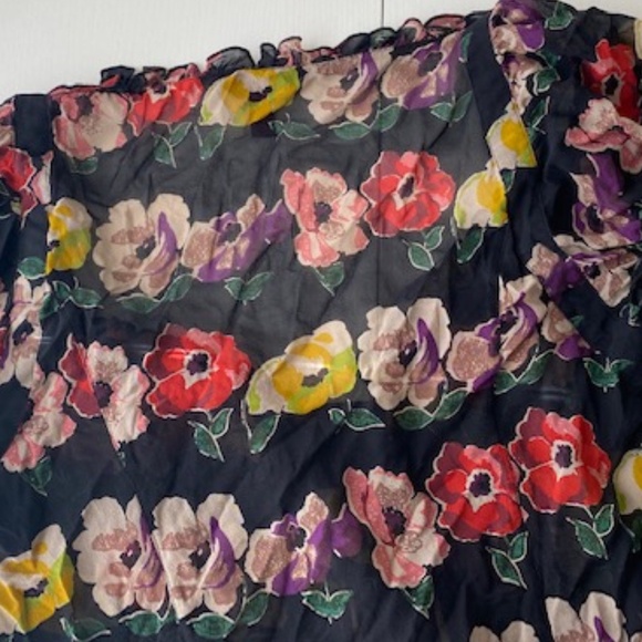 Ted Baker Silk Ruffled Blouse Black Floral Cap Sleeve Stretchy Boho Size 2 - Picture 6 of 13